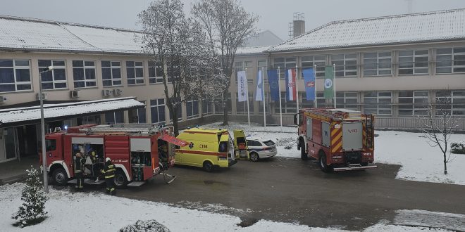 USPJEŠNO ODRŽANA VJEŽBA EVAKUACIJE U OŠ “DR. JURE TURIĆ” U GOSPIĆU