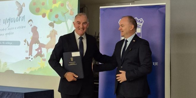 Općini Lovinac odobrena dva projekta za unaprjeđenje sadržaja za djecu