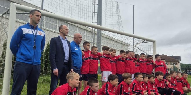 Udruzi „Pokreni se“ i NK Otočac dodijeljena sportska oprema u sklopu programa „Jednake mogućnosti u sportu svima“