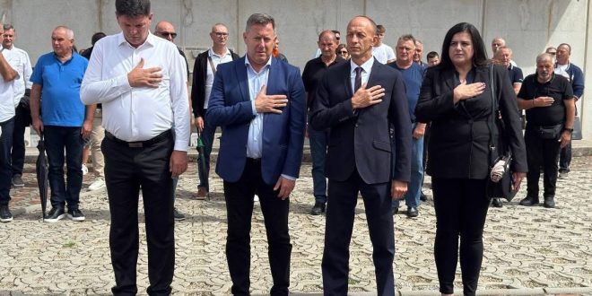 U Udbini otkrivena spomen-ploča za 43 poginula i nestala branitelja HEP-a