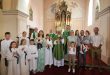 Gospićko-senjski biskup Marko Medo pohodio župu sv. Jakova apostola u Donjem Pazarištu i krstio osmo dijete obitelji Kolačević
