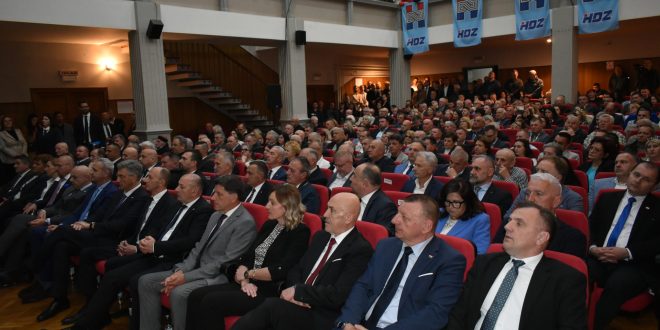 U GOSPIĆU OBILJEŽENA 36. OBLJETNICA OSNIVANJA HDZ-A U LIČKO-SENJSKOJ ŽUPANIJI