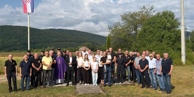 Obilježena 35. godišnjica pogibije Slavka Cetinjanina, prve žrtve Domovinskog rata s područja Grada Otočca