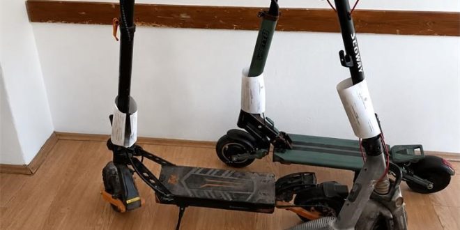 Policijski službenici u Senju oduzeli tri romobila
